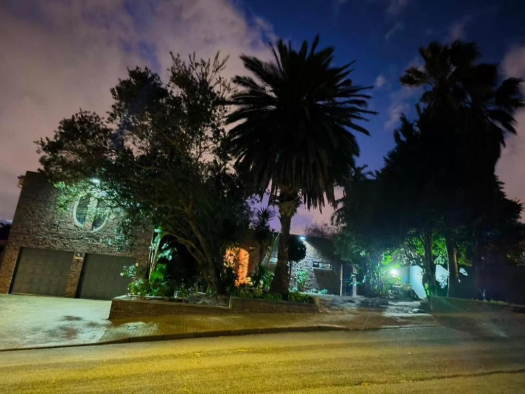 Hidden Gem Ruwari Homestay Cape Town